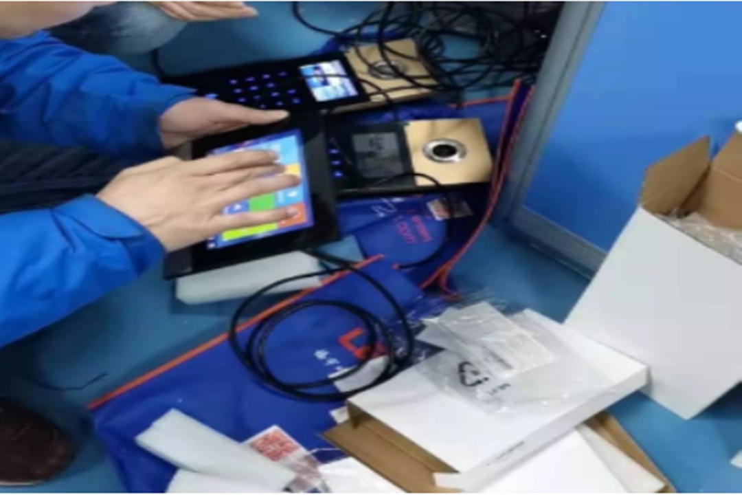 LEELENspendet intelligente Video-Intercom-Geräte An Hilfe Menschen Krankenhaus von Zhengzhou 